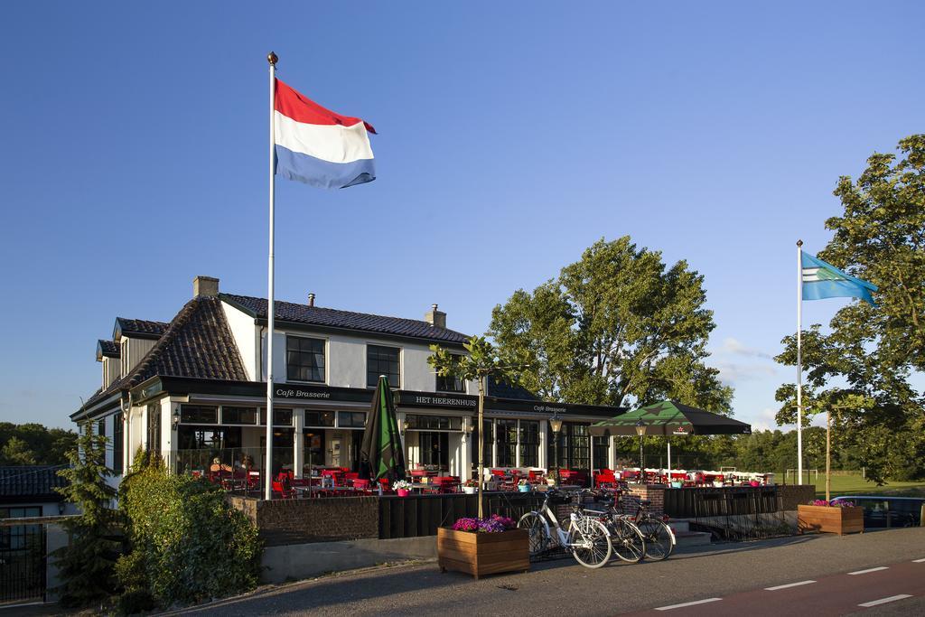 Cafe Brasserie Het Heerenhuis Het Kalf Exterior foto